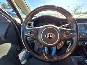 Kia Carens vaihtoauto