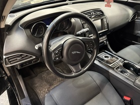 Jaguar XE vaihtoauto