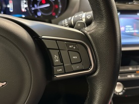 Jaguar XE vaihtoauto