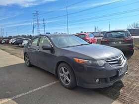 Honda Accord vaihtoauto