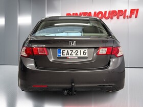 Honda Accord vaihtoauto