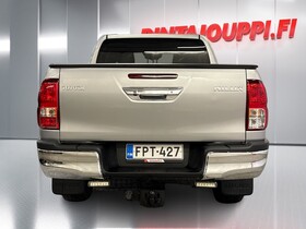 Toyota Hilux vaihtoauto