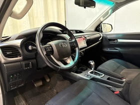 Toyota Hilux vaihtoauto