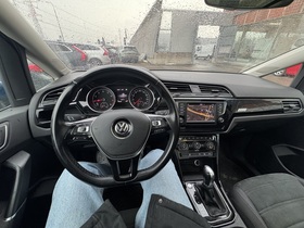 Volkswagen Touran vaihtoauto