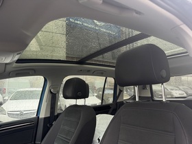 Volkswagen Touran vaihtoauto