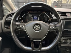 Volkswagen Touran vaihtoauto