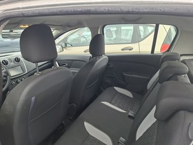 Dacia Sandero vaihtoauto