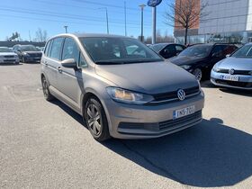 Volkswagen Touran vaihtoauto