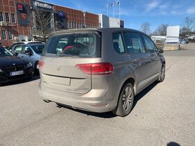 Volkswagen Touran vaihtoauto