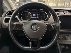 Volkswagen Touran vaihtoauto