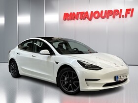 Tesla Model 3 vaihtoauto