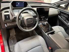 Toyota bZ4X vaihtoauto