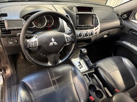 Mitsubishi L200 vaihtoauto