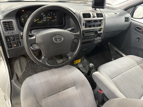 Toyota Hiace vaihtoauto