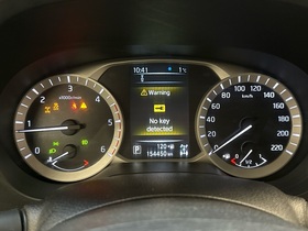 Nissan Navara vaihtoauto