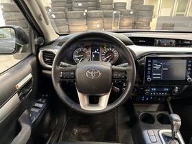 Toyota Hilux vaihtoauto