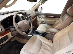 Toyota Land Cruiser vaihtoauto