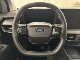 Ford Tourneo Courier vaihtoauto