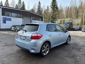 Toyota Auris vaihtoauto