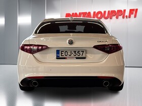 Alfa Romeo Giulia vaihtoauto