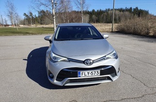 Toyota Avensis vaihtoauto