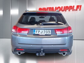 Honda Accord vaihtoauto