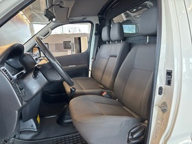 Toyota Hiace vaihtoauto