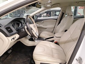 Volvo V40 Cross Country vaihtoauto