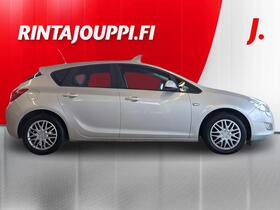 Opel Astra vaihtoauto