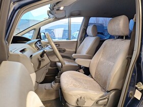 Toyota Previa vaihtoauto