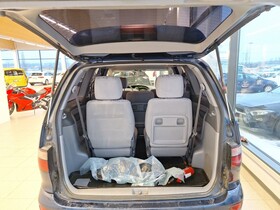 Toyota Previa vaihtoauto