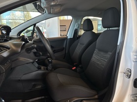 Peugeot 208 vaihtoauto