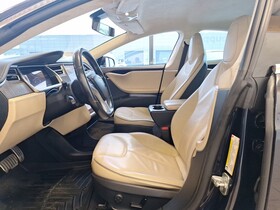 Tesla Model S vaihtoauto