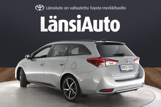 Toyota Auris vaihtoauto
