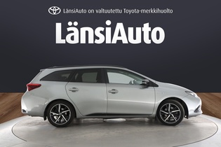 Toyota Auris vaihtoauto