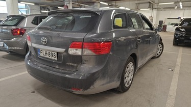 Toyota Avensis vaihtoauto