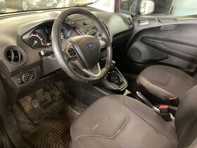 Ford Transit Courier vaihtoauto