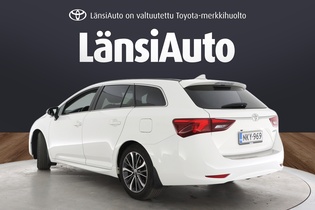 Toyota Avensis vaihtoauto
