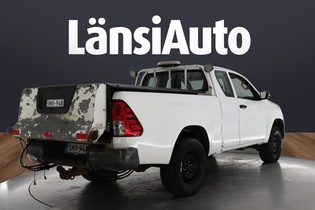 Toyota Hilux vaihtoauto