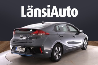 Hyundai IONIQ hybrid vaihtoauto