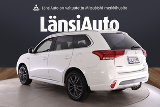 Mitsubishi Outlander PHEV vaihtoauto