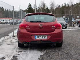 Opel Astra vaihtoauto
