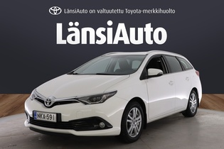Toyota Auris vaihtoauto