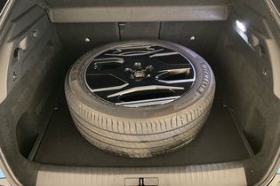 Peugeot E-3008 vaihtoauto