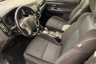 Mitsubishi Outlander PHEV vaihtoauto