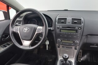 Toyota Avensis vaihtoauto