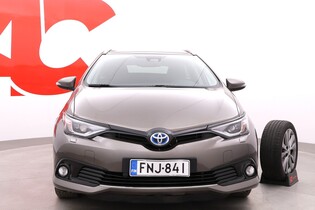 Toyota Auris vaihtoauto