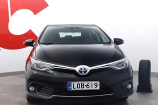 Toyota Auris vaihtoauto