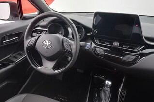 Toyota C-HR vaihtoauto