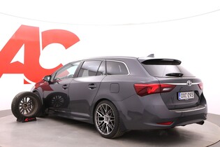 Toyota Avensis vaihtoauto